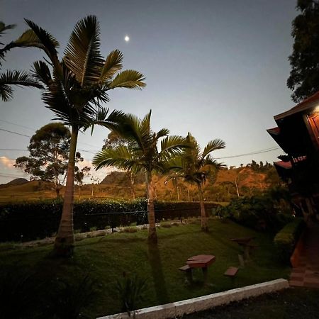 El Cielo Jardin Hotel Bagian luar foto