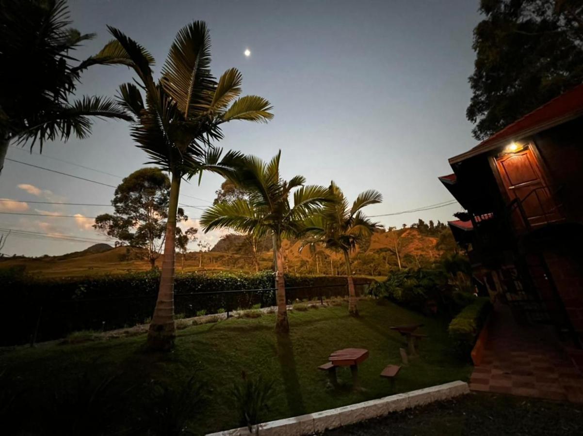 El Cielo Jardin Hotel Bagian luar foto